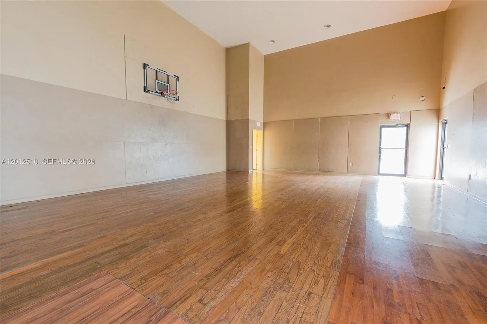 8870 Fontainebleau Blvd # 312, Miami FL 33172