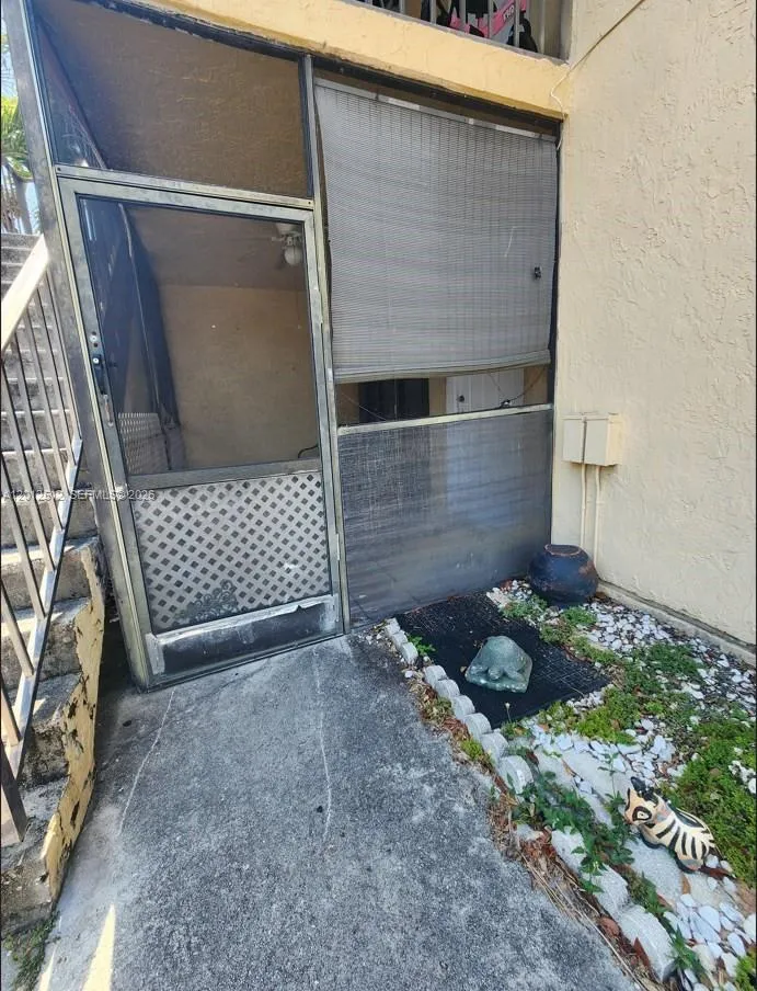 15619 SW 73rd Cir Ter # 9, Miami FL 33193