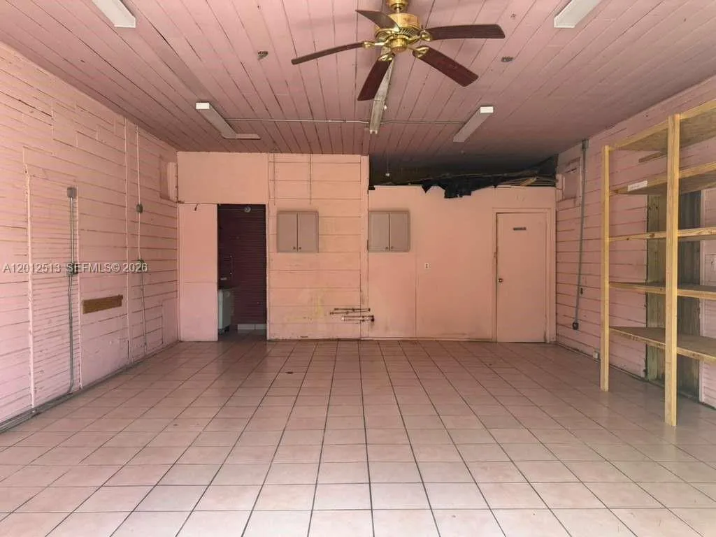 518 W Dania Beach Blvd, Dania Beach FL 33004