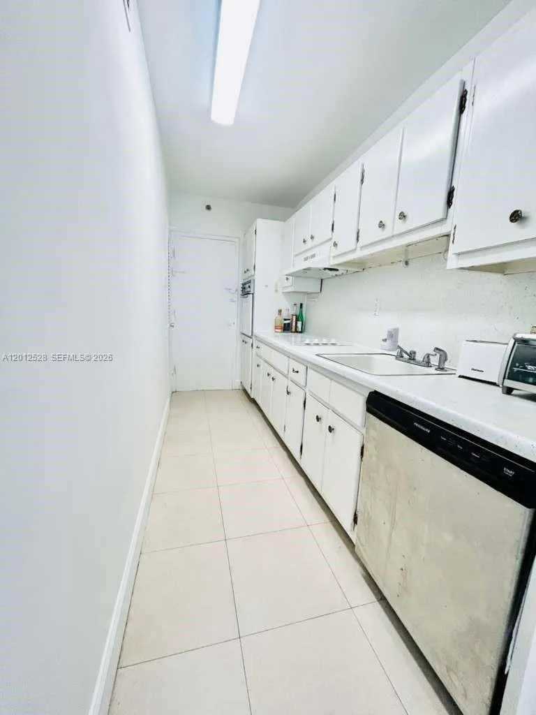 100 Lincoln Rd # 1009, Miami Beach FL 33139