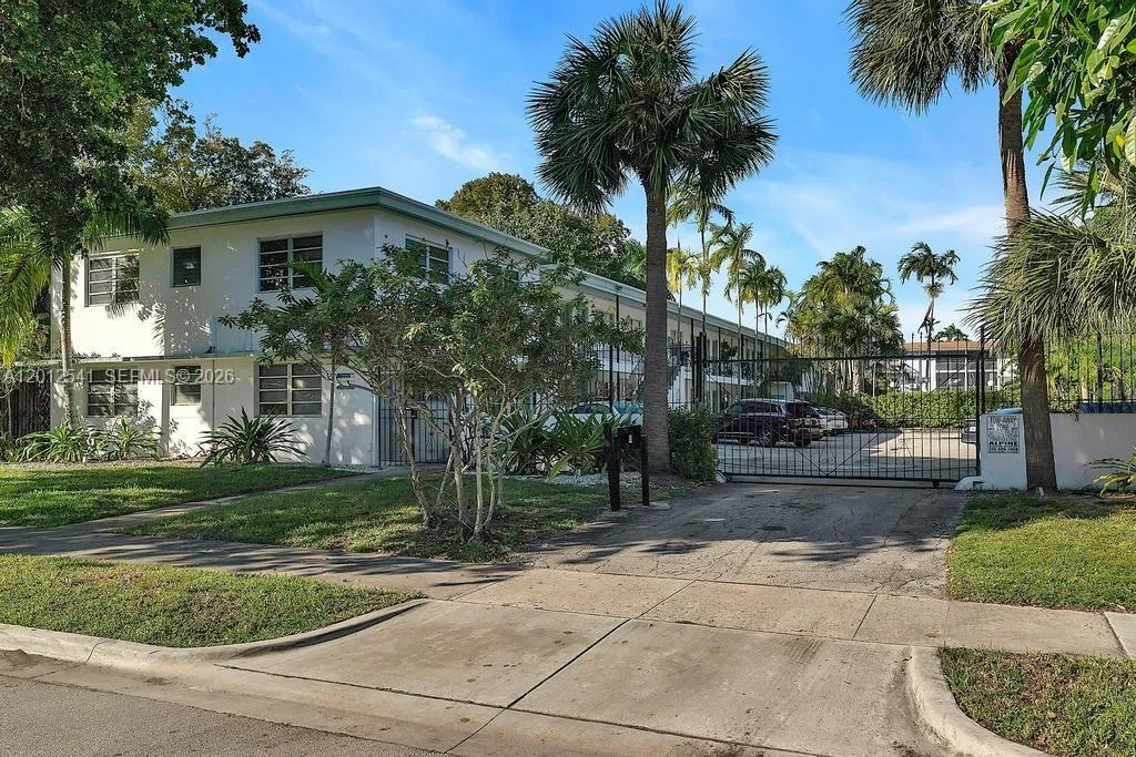 645 NE 77th St # 19, Miami FL 33138