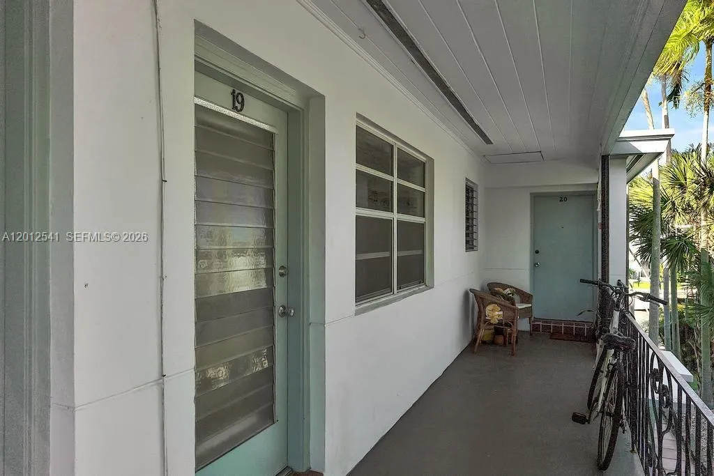 645 NE 77th St # 19, Miami FL 33138