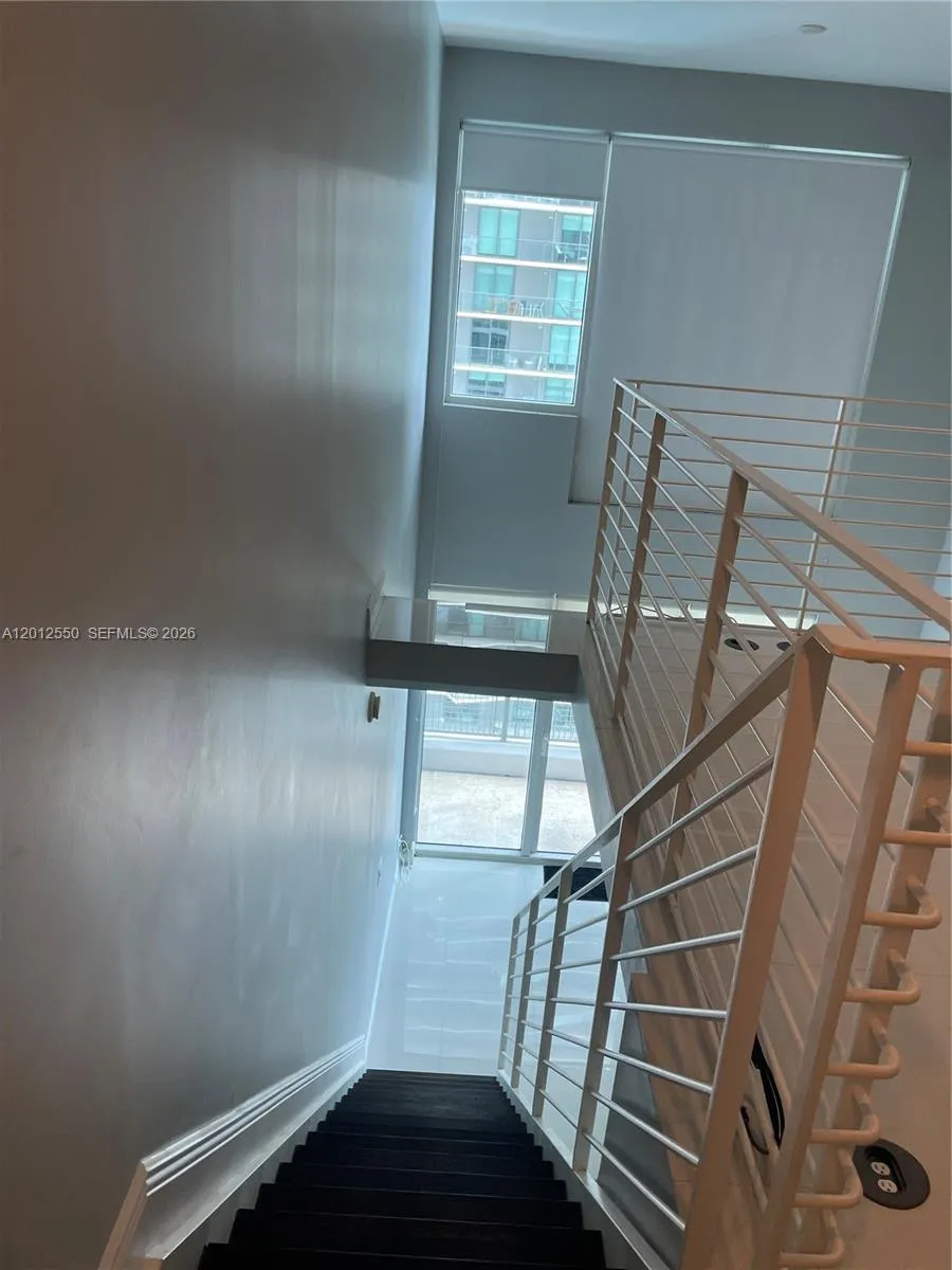 60 SW 13th St # 2414, Miami FL 33130