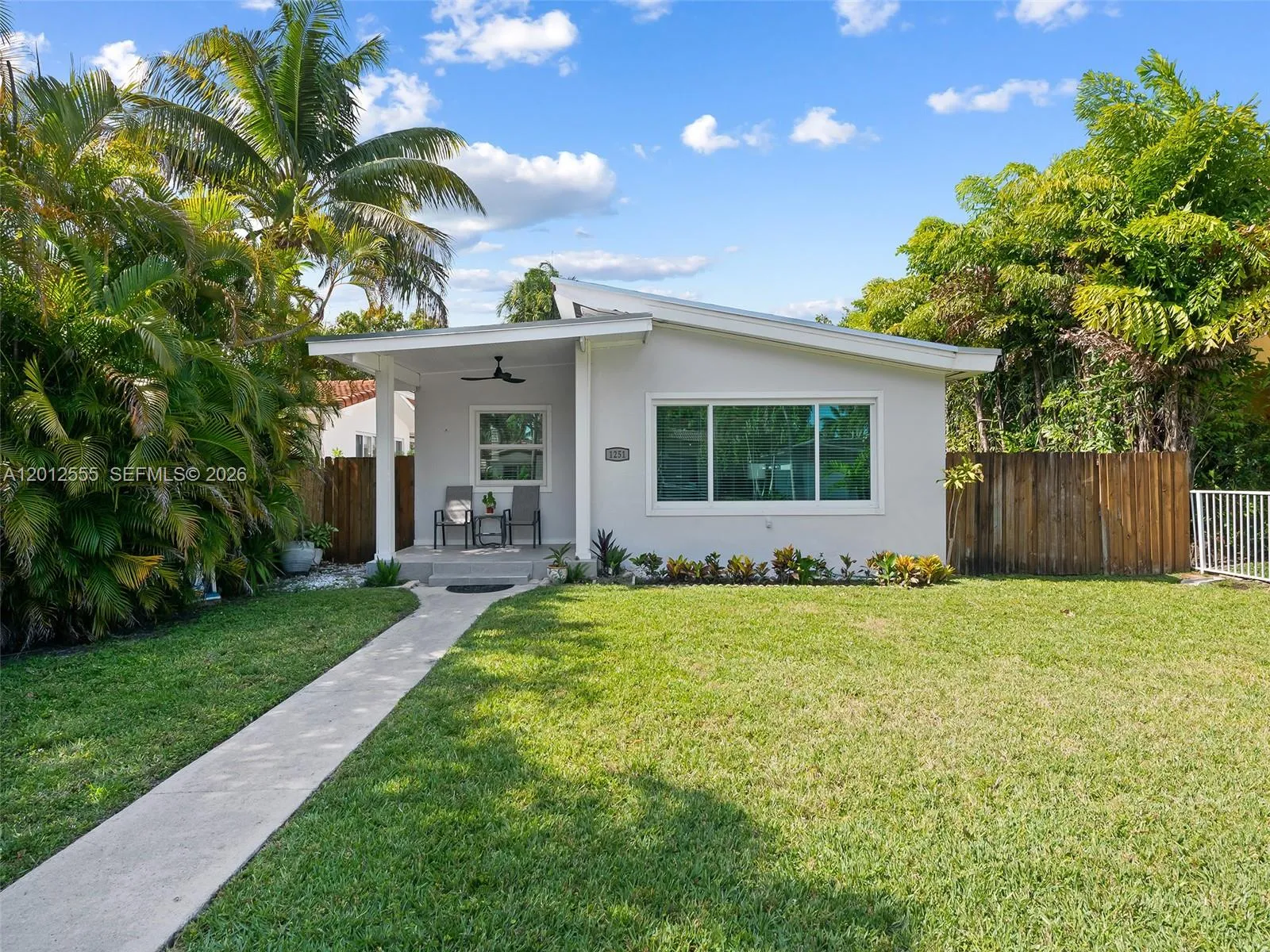 1251 Lincoln St, Hollywood FL 33019