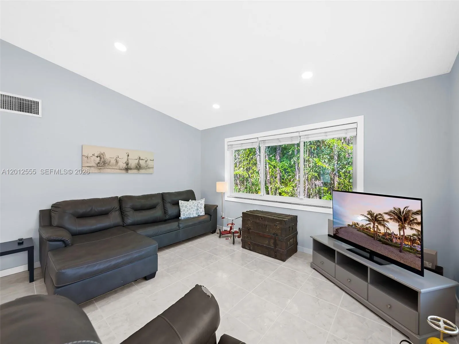 1251 Lincoln St, Hollywood FL 33019