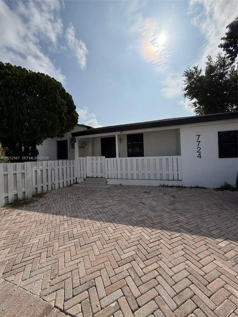 7724 NE 1st Ave # A, Miami FL 33138