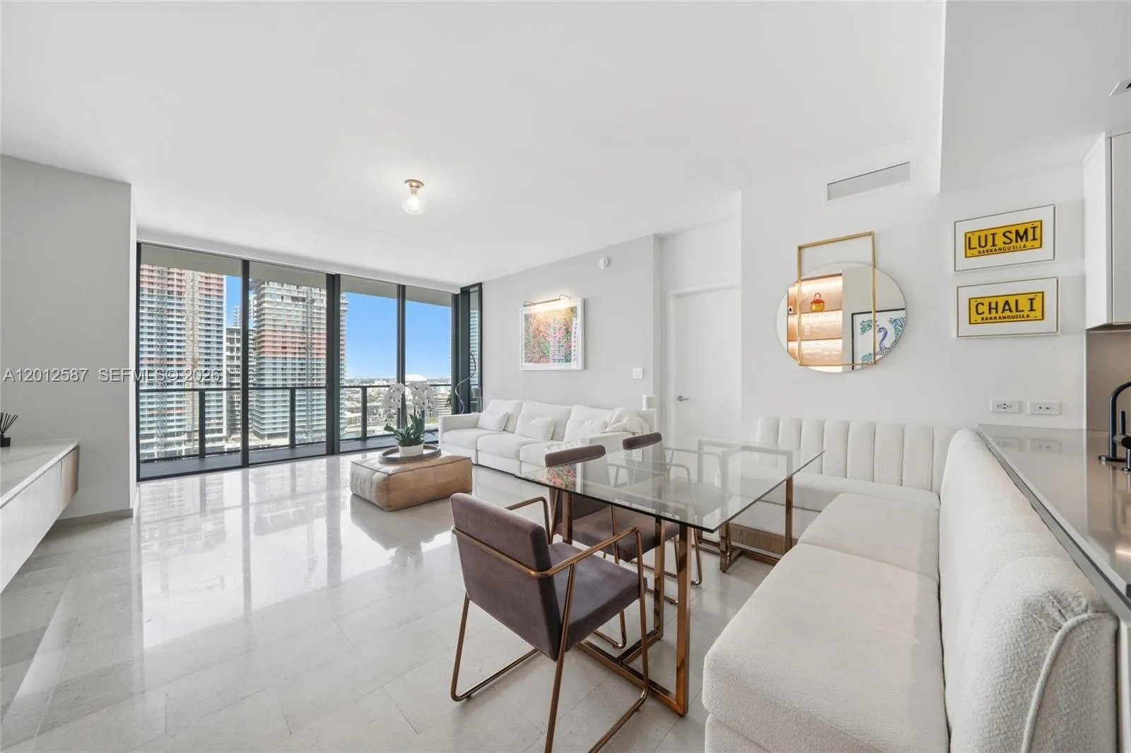 68 SE 6th St # 1904, Miami FL 33131