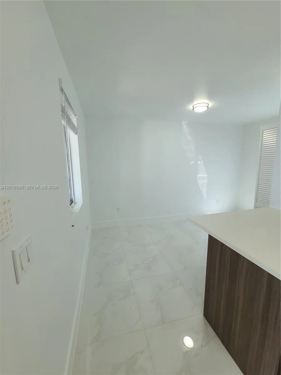 1646 NW 1st Pl # 4, Miami FL 33136