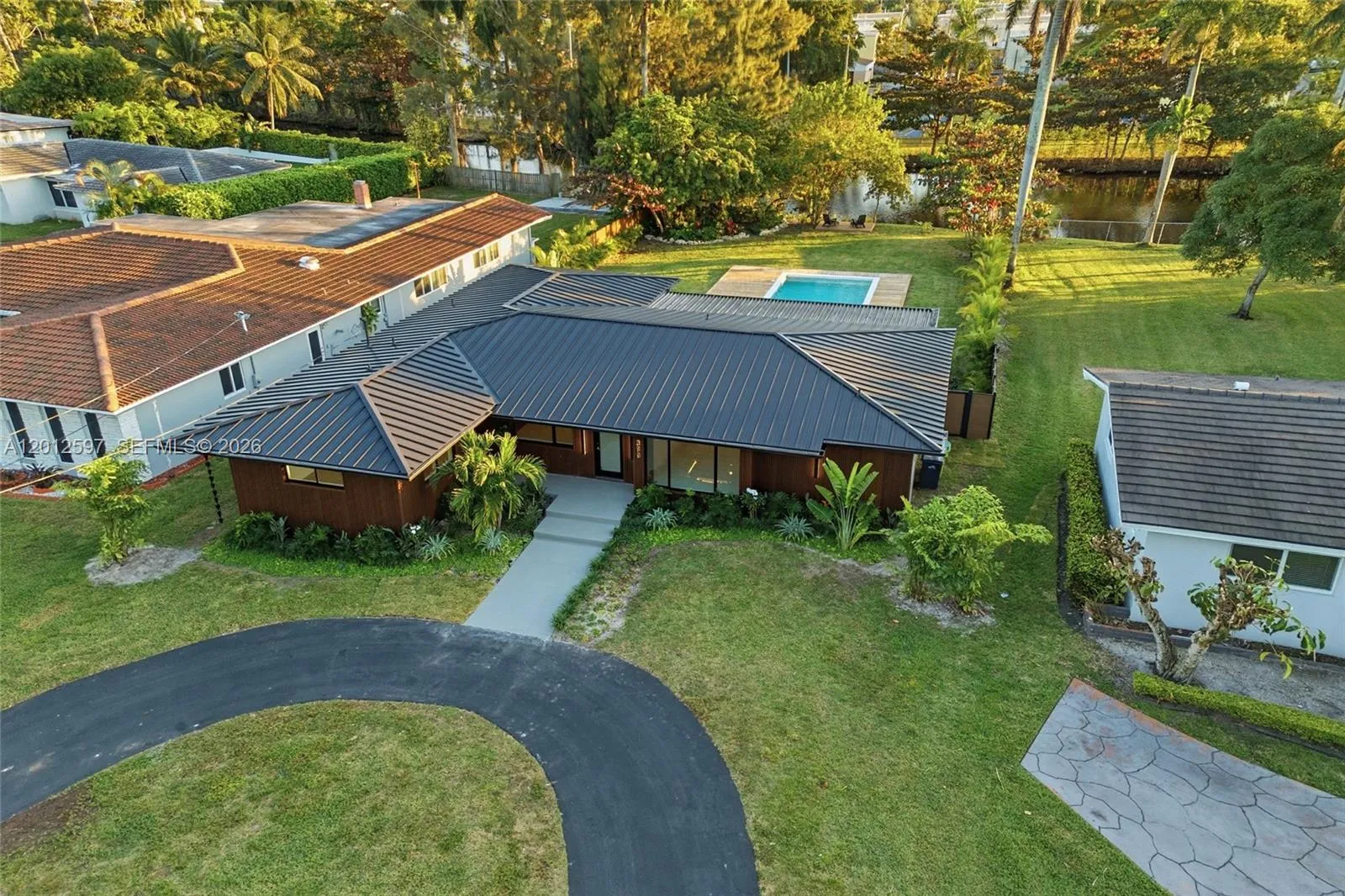 360 NW 87th St, El Portal FL 33150