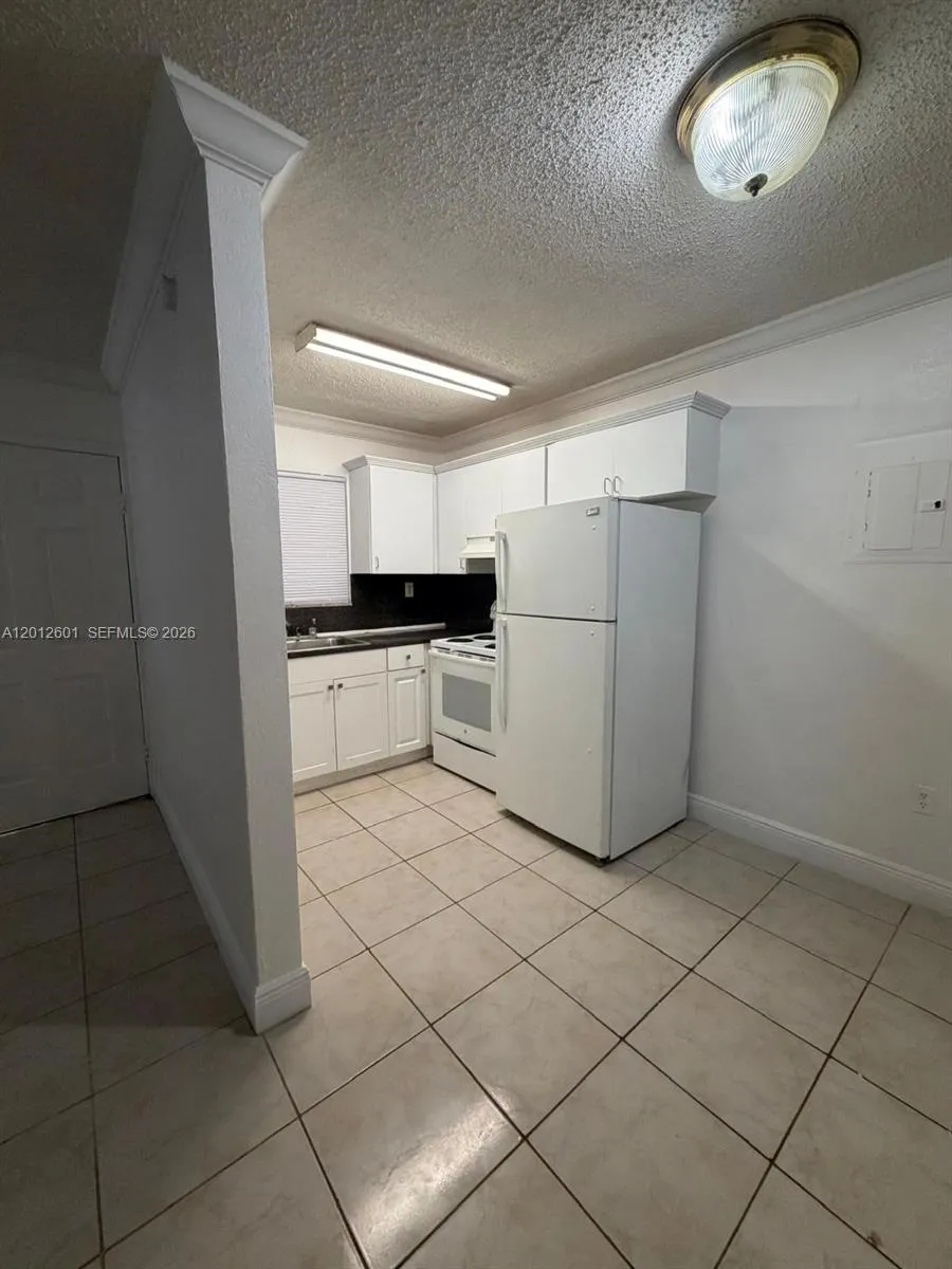 16118 NE 21st Ave # 6, North Miami Beach FL 33162