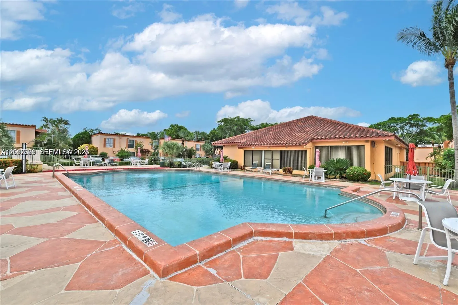 7208 Fairway Dr # I9, Miami Lakes FL 33014