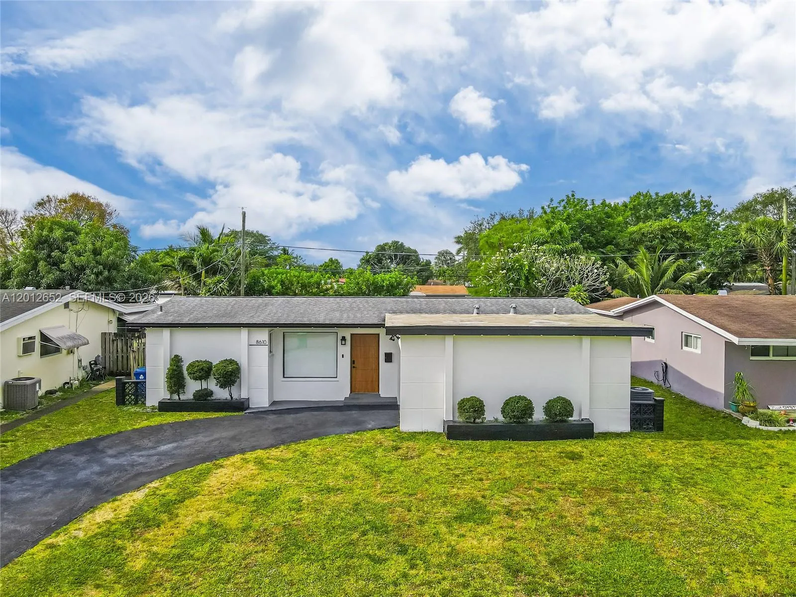 8610 NW 25th St, Sunrise FL 33322