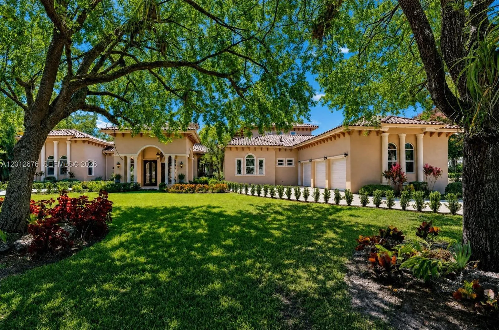 7480 SW 100th St, Pinecrest FL 33156