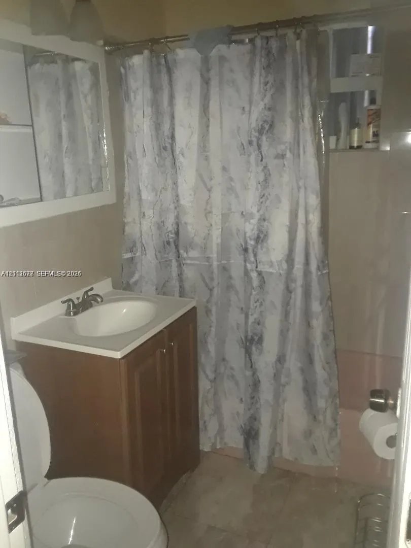 887 NW 116th Ter, Miami FL 33168