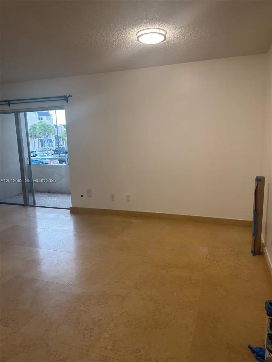 7757 SW 86th St # 213, Miami FL 33143