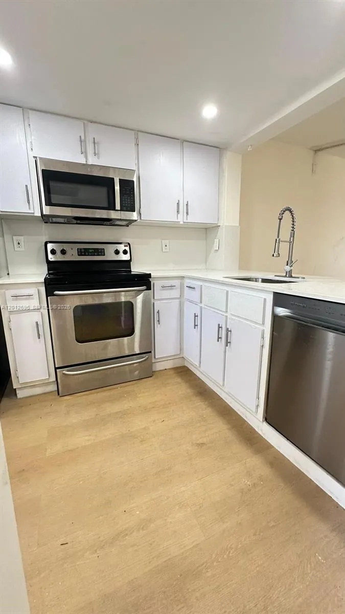 901 NE 209th Ter # 26, Miami FL 33179