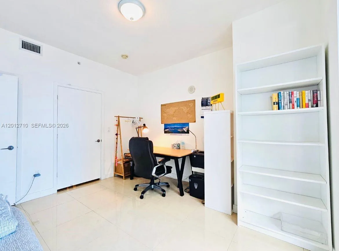1111 SW 1st Ave, Miami FL 33130