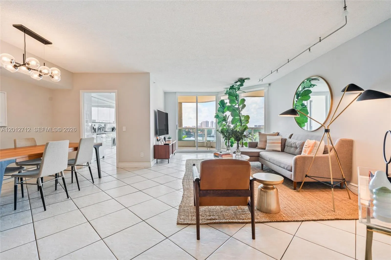 21205 YACHT CLUB DR # 805, Aventura FL 33180