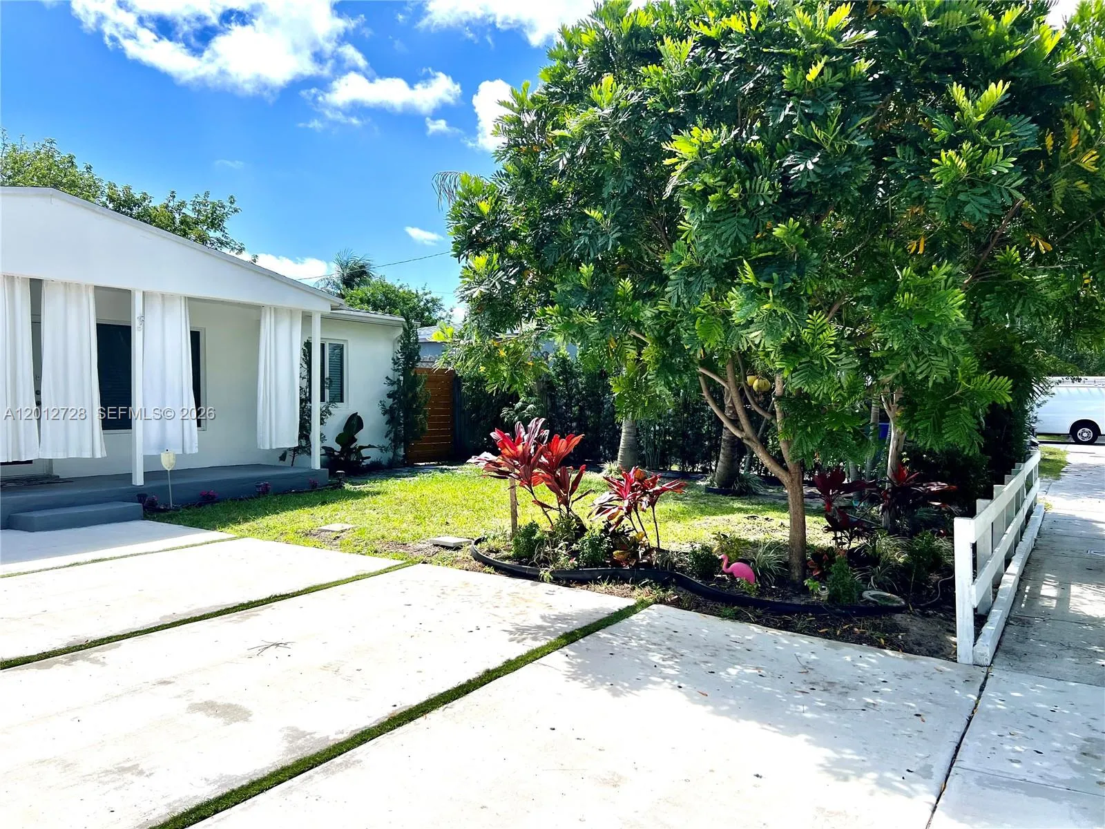 5300 NW 1st Ave # 5300, Oakland Park FL 33309