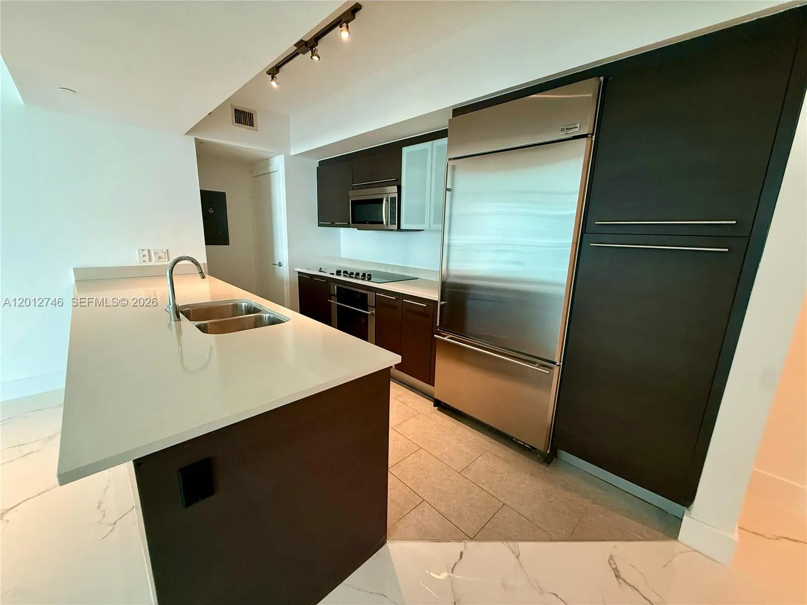 55 SE 6th St # 1603, Miami FL 33131