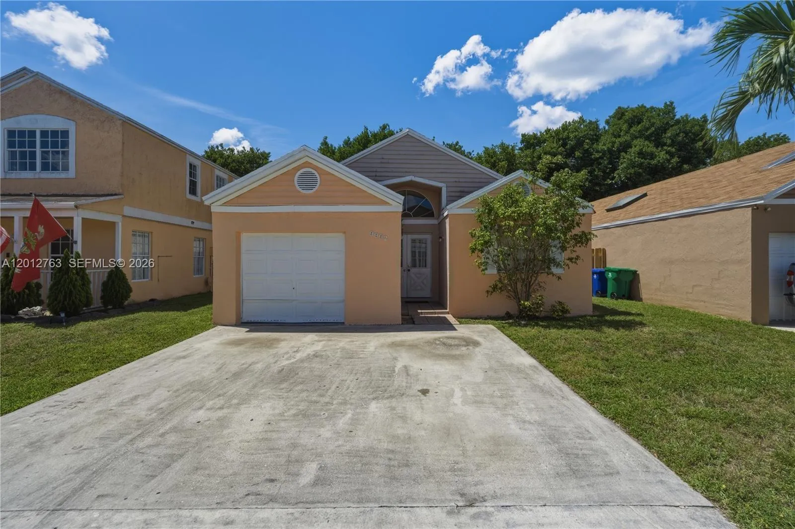 3 bedroom 2 bath for sale at 9992 Periwinkle St, Miramar FL 33025
