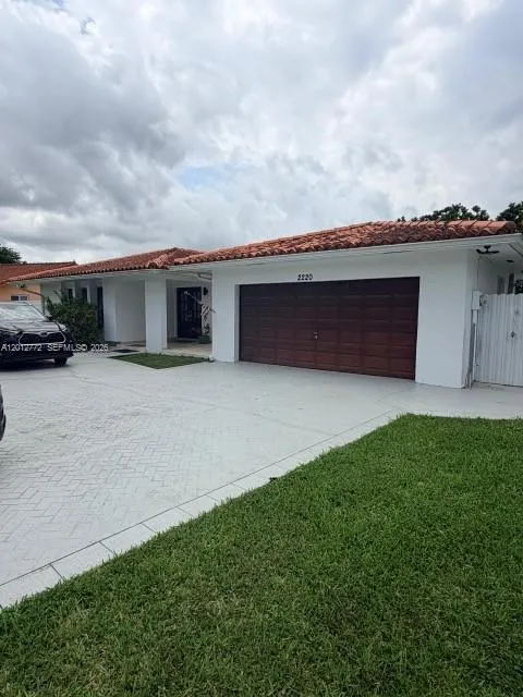 2220 SW 125th Ct, Miami FL 33175