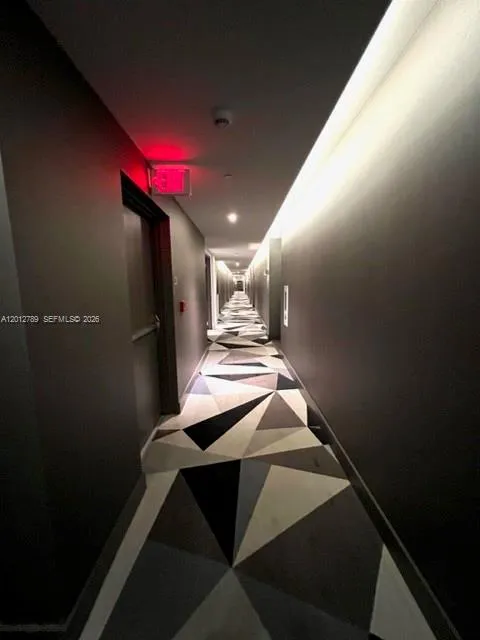 17111 Biscayne Blvd # 2102, North Miami Beach FL 33160