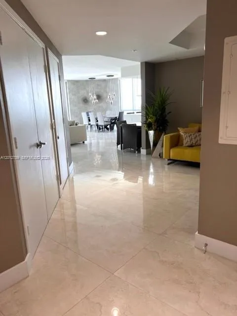 17111 Biscayne Blvd # 2102, North Miami Beach FL 33160