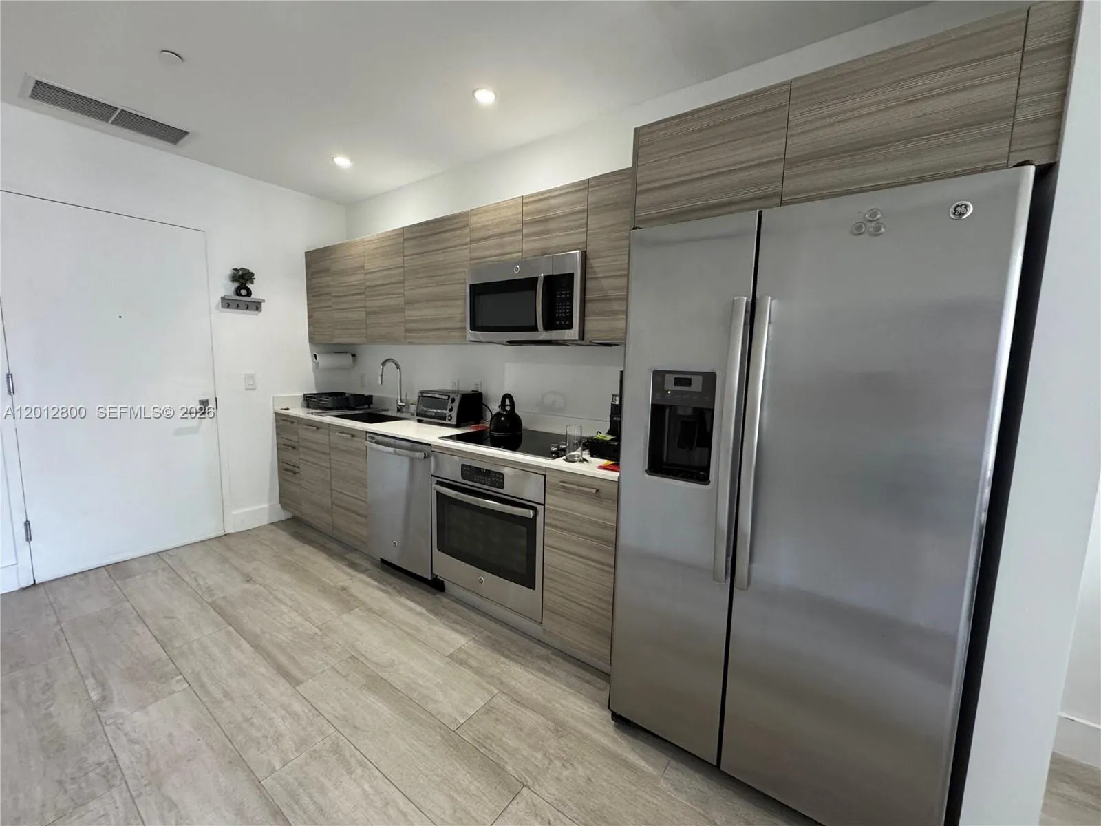 121 NE 34th St # L601, Miami FL 33137