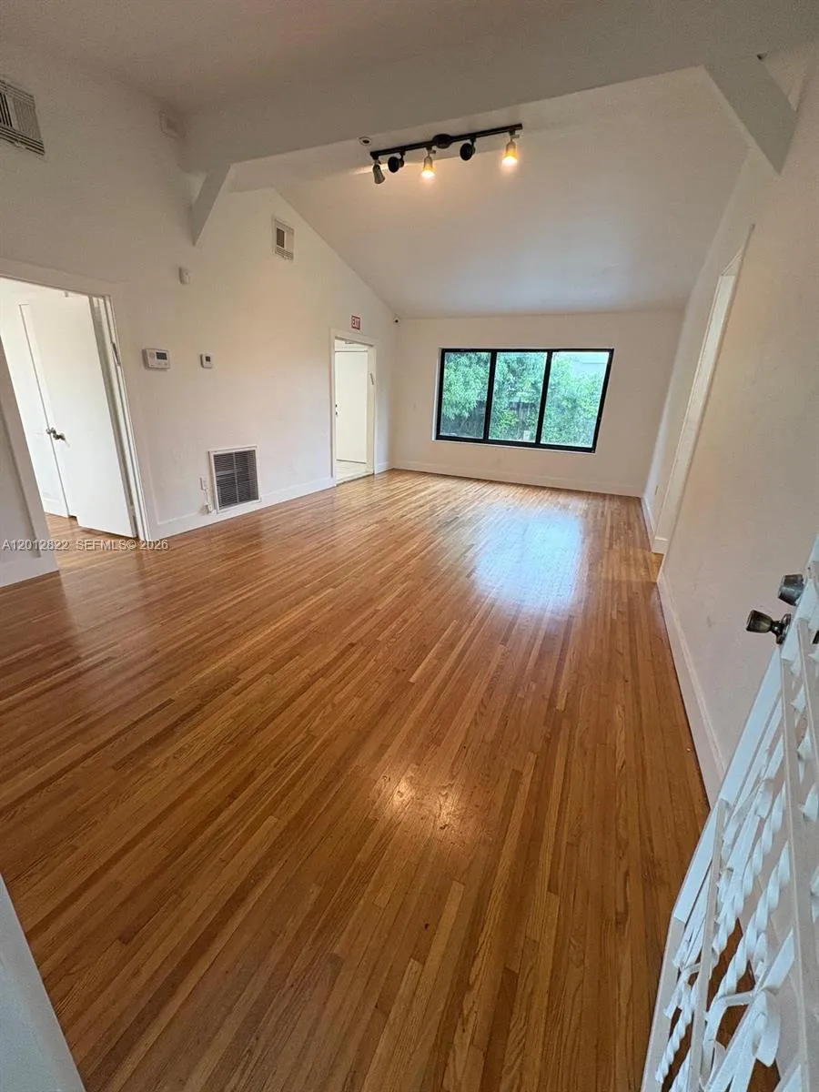 16901 NE 6th Ave, North Miami Beach FL 33162