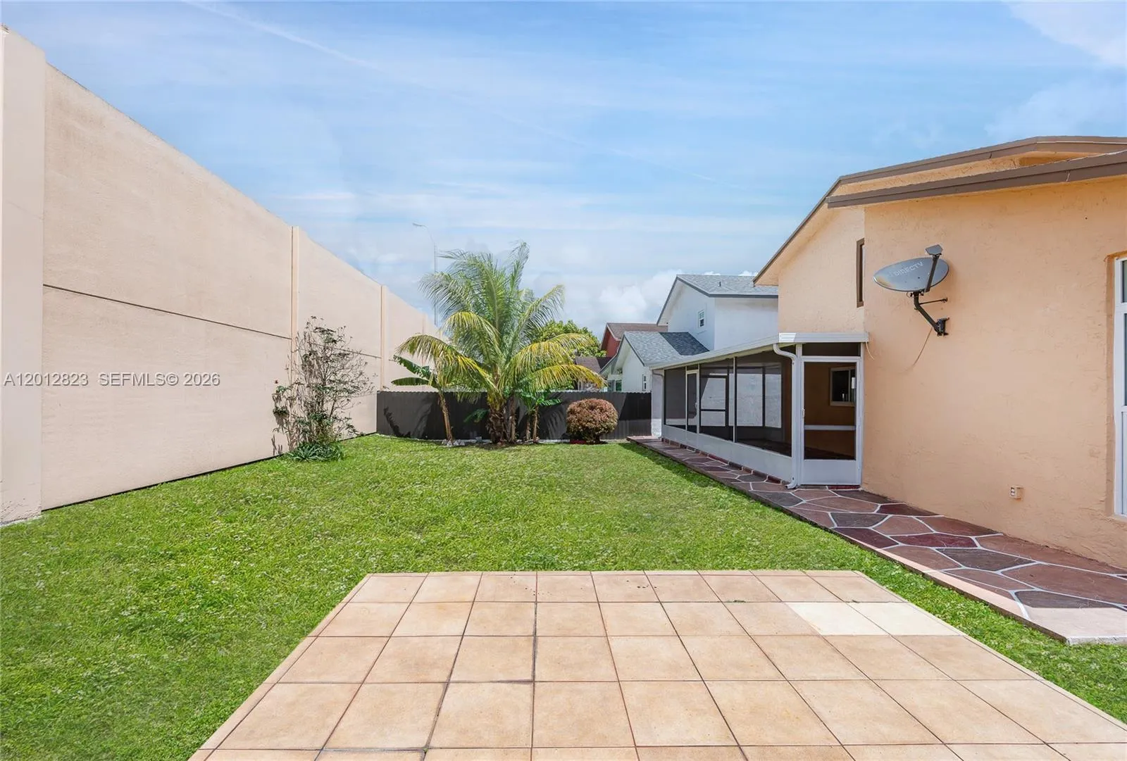 1007 NW 106th Ave Cir, Miami FL 33172