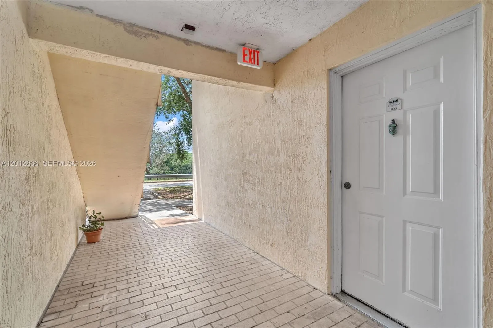 3690 N 56th Ave # 903, Hollywood FL 33021