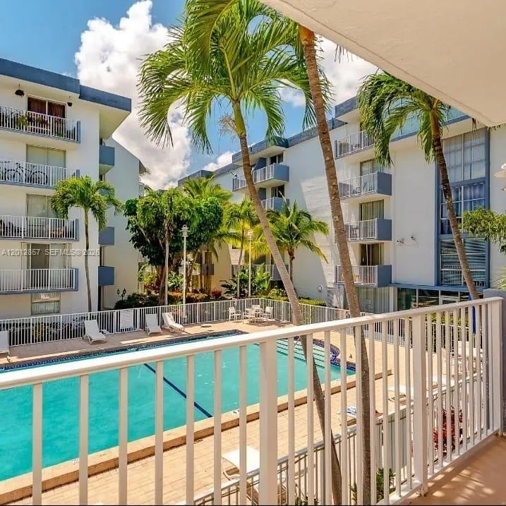 1801 S Treasure Dr # 302, North Bay Village FL 33141