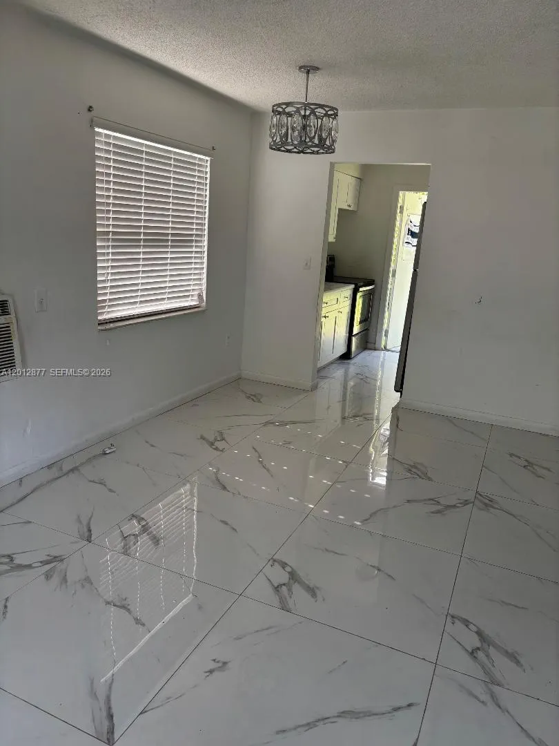 1371 NE 150th St, Miami FL 33161