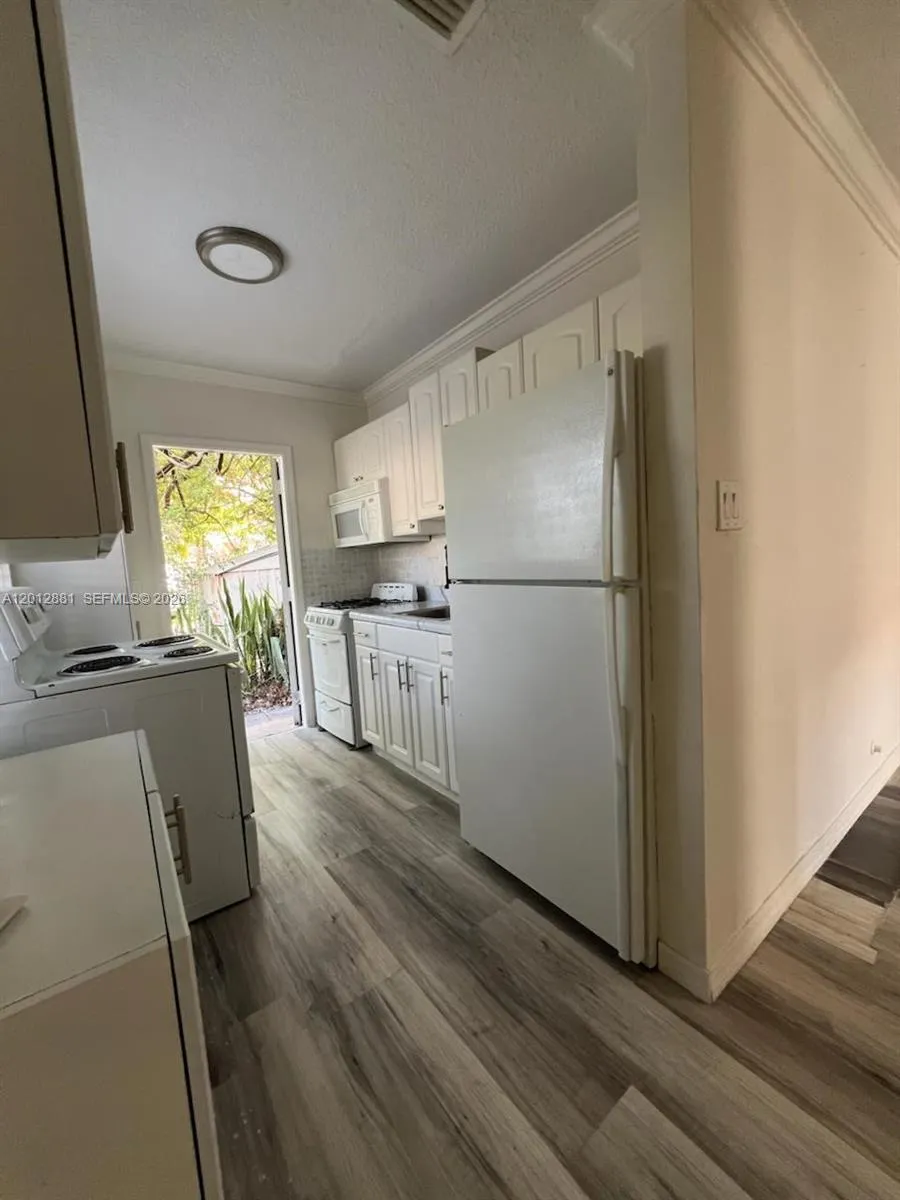 915 N 19th Ave, Hollywood FL 33020