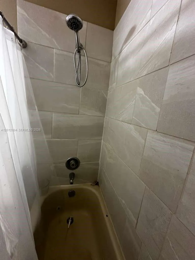 8700 SW 56th Ct, Cooper City FL 33328