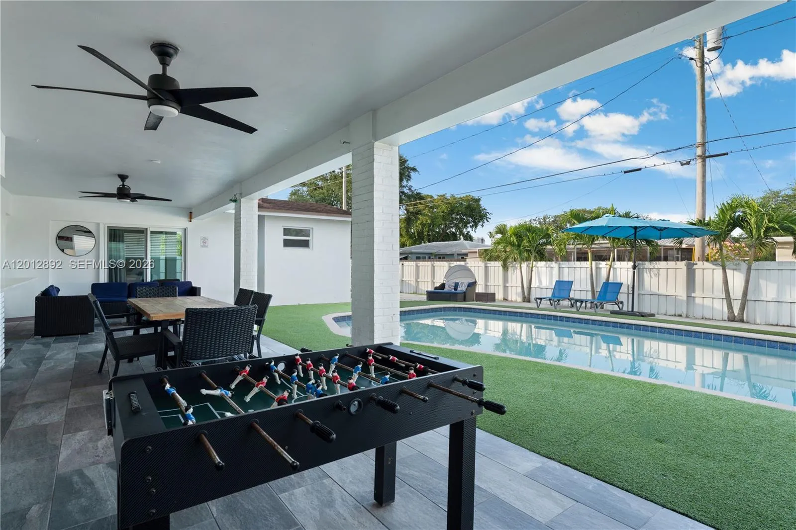 632 S Crescent Dr, Hollywood FL 33021