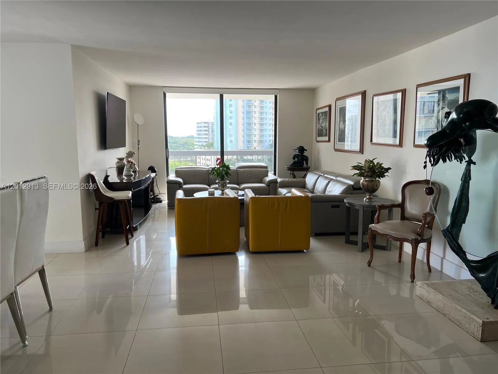 2333 Brickell Ave # 812, Miami FL 33129