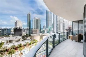 45 SW 9th St # 1701, Miami FL 33130