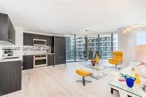 45 SW 9th St # 1701, Miami FL 33130