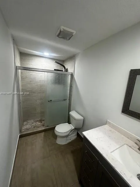 18560 SW 128th Ave # B, Miami FL 33177