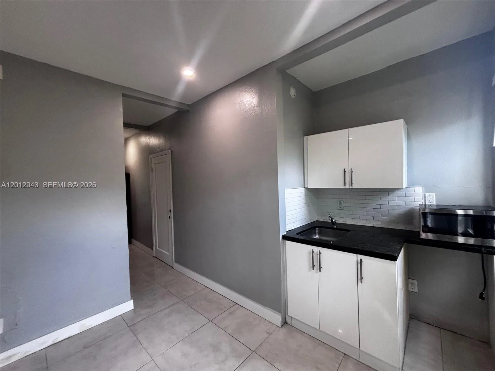 319 W 28th St # 15, Miami Beach FL 33140