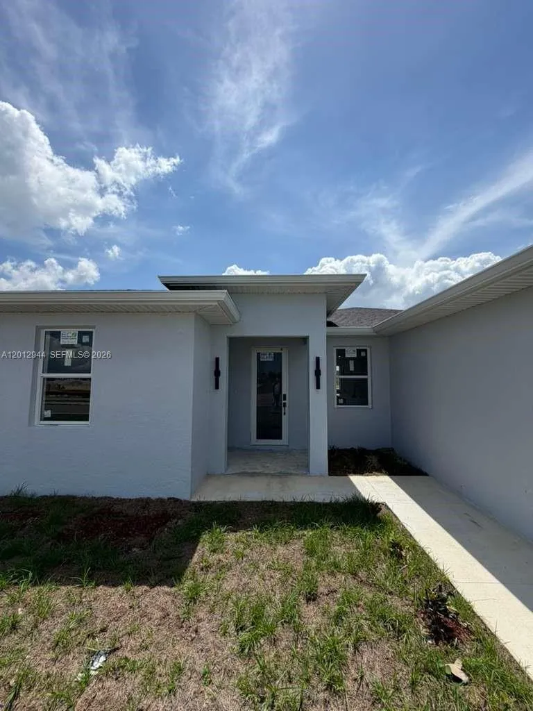 3629 E Gator Cir, Cape Coral FL 33909