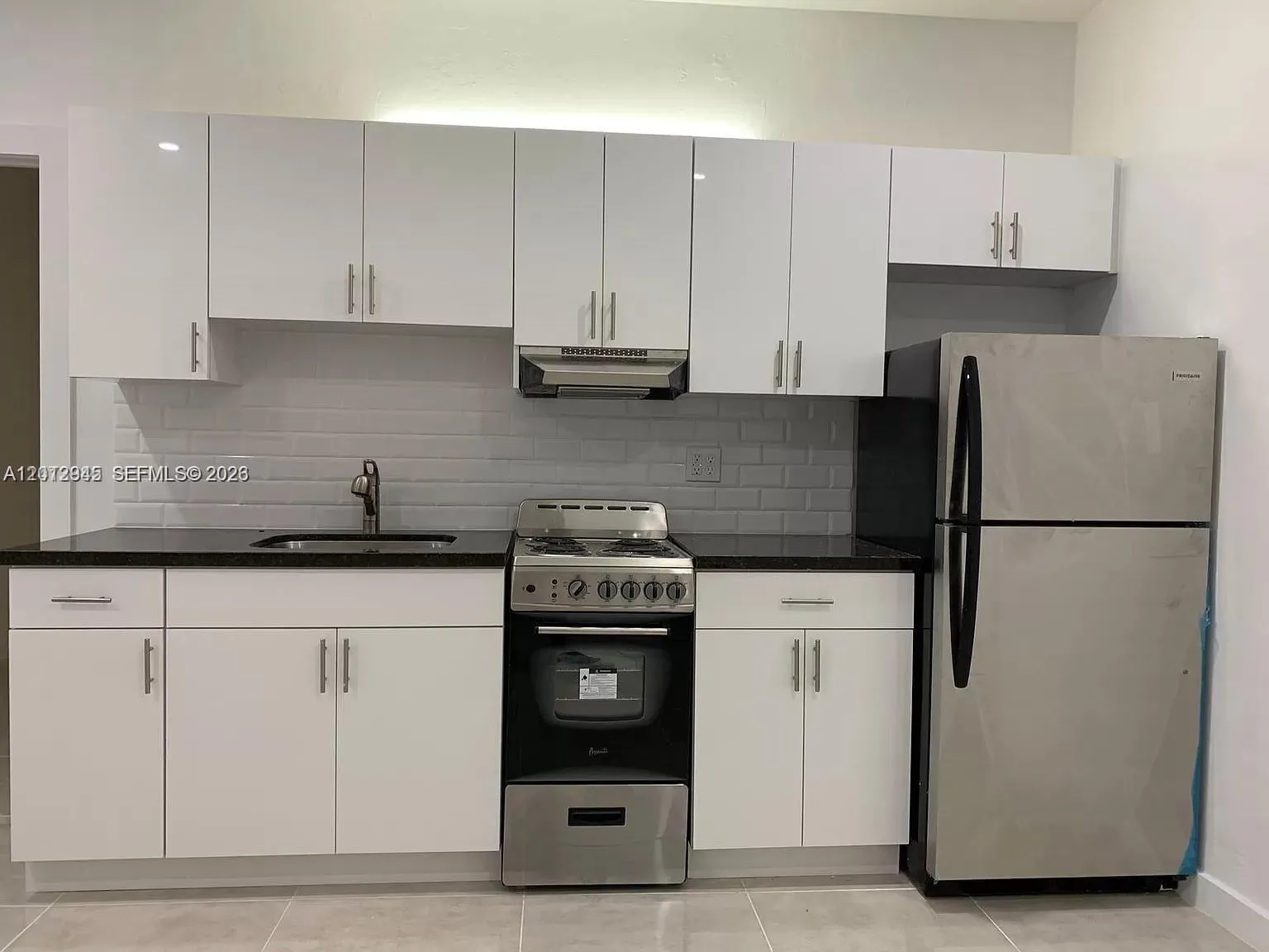 319 W 28th St # 9, Miami Beach FL 33140