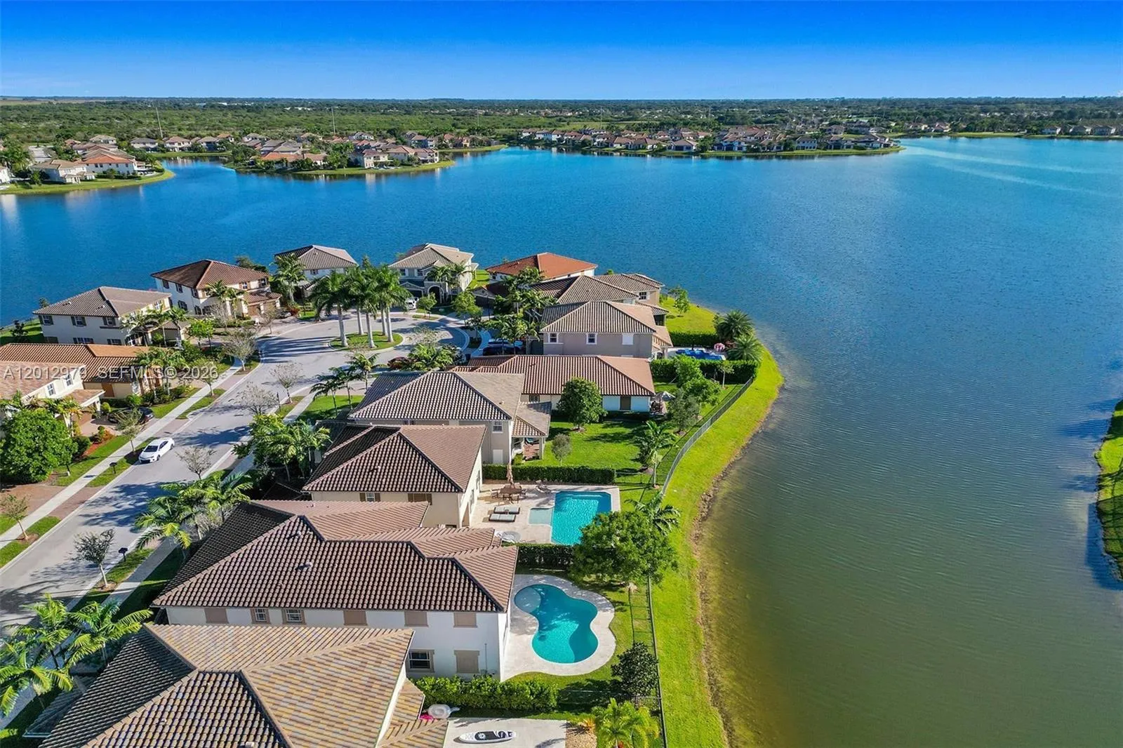 8610 Lakeside Bnd, Parkland FL 33076