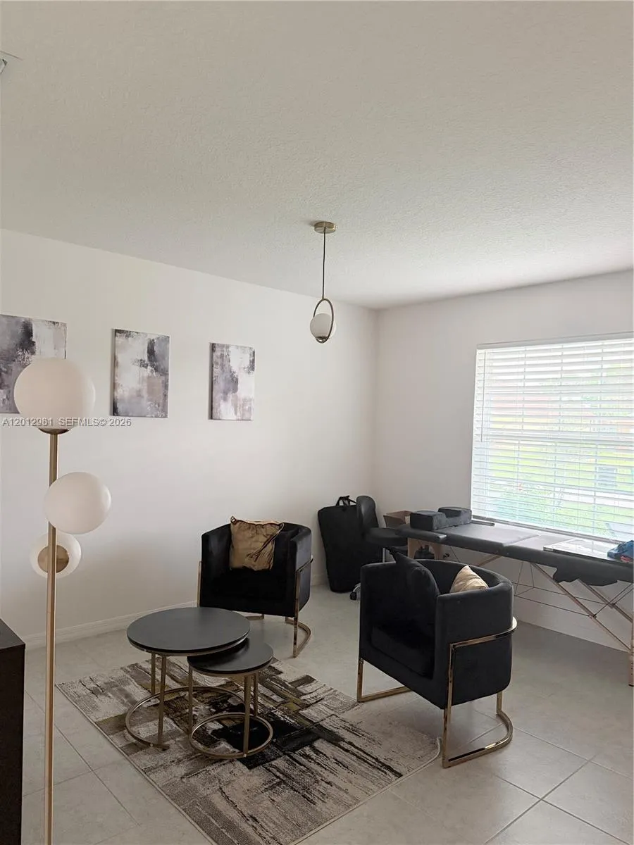 1557 SW Dycus Ave, Port St. Lucie FL 34953
