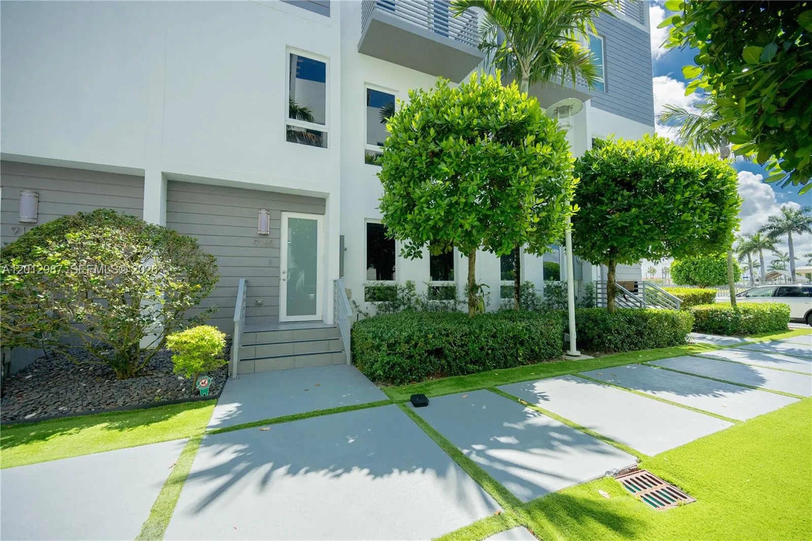 9165 NW 33rd St, Doral FL 33172