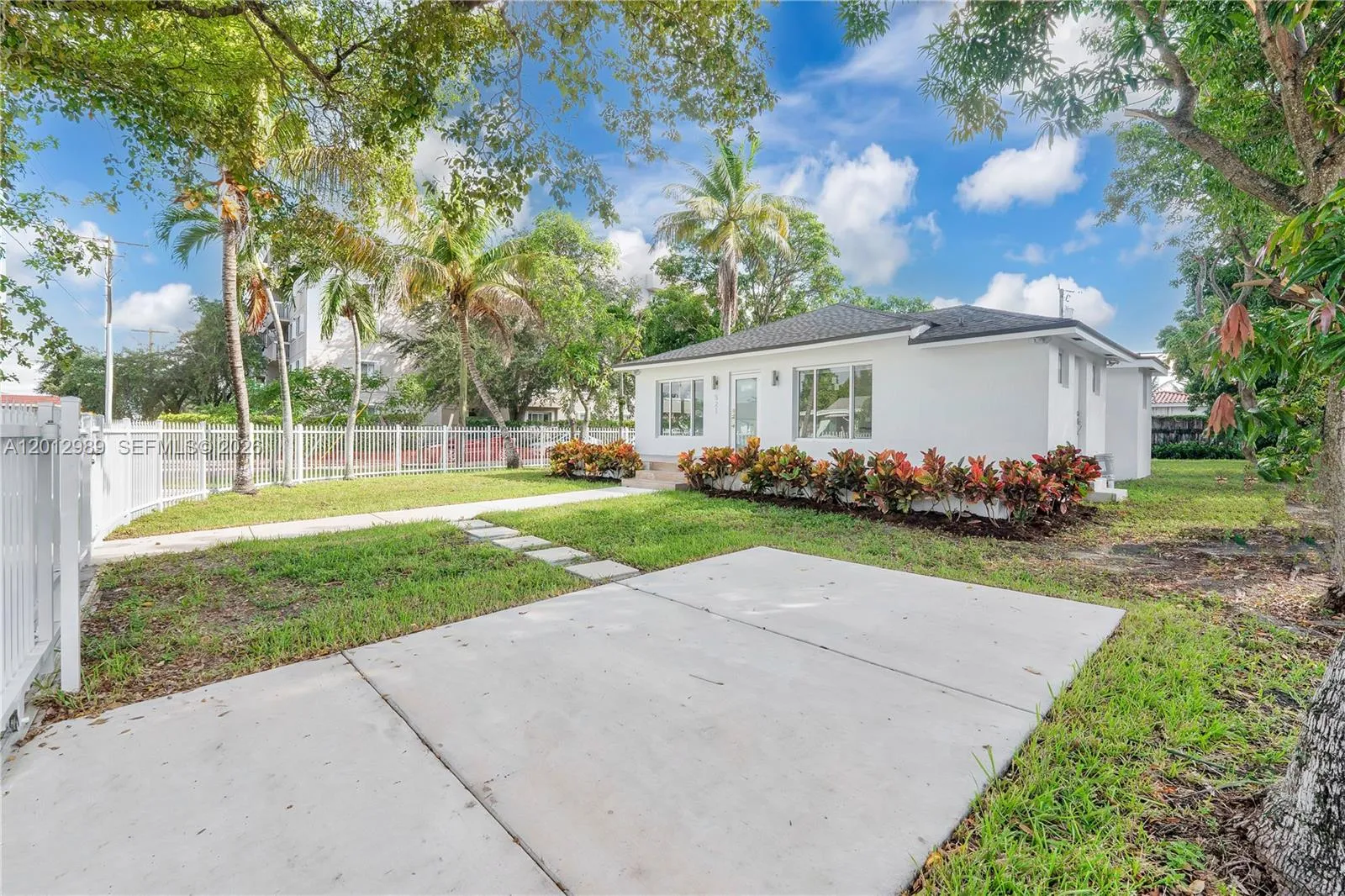 521 NW 33rd Ave, Miami FL 33125
