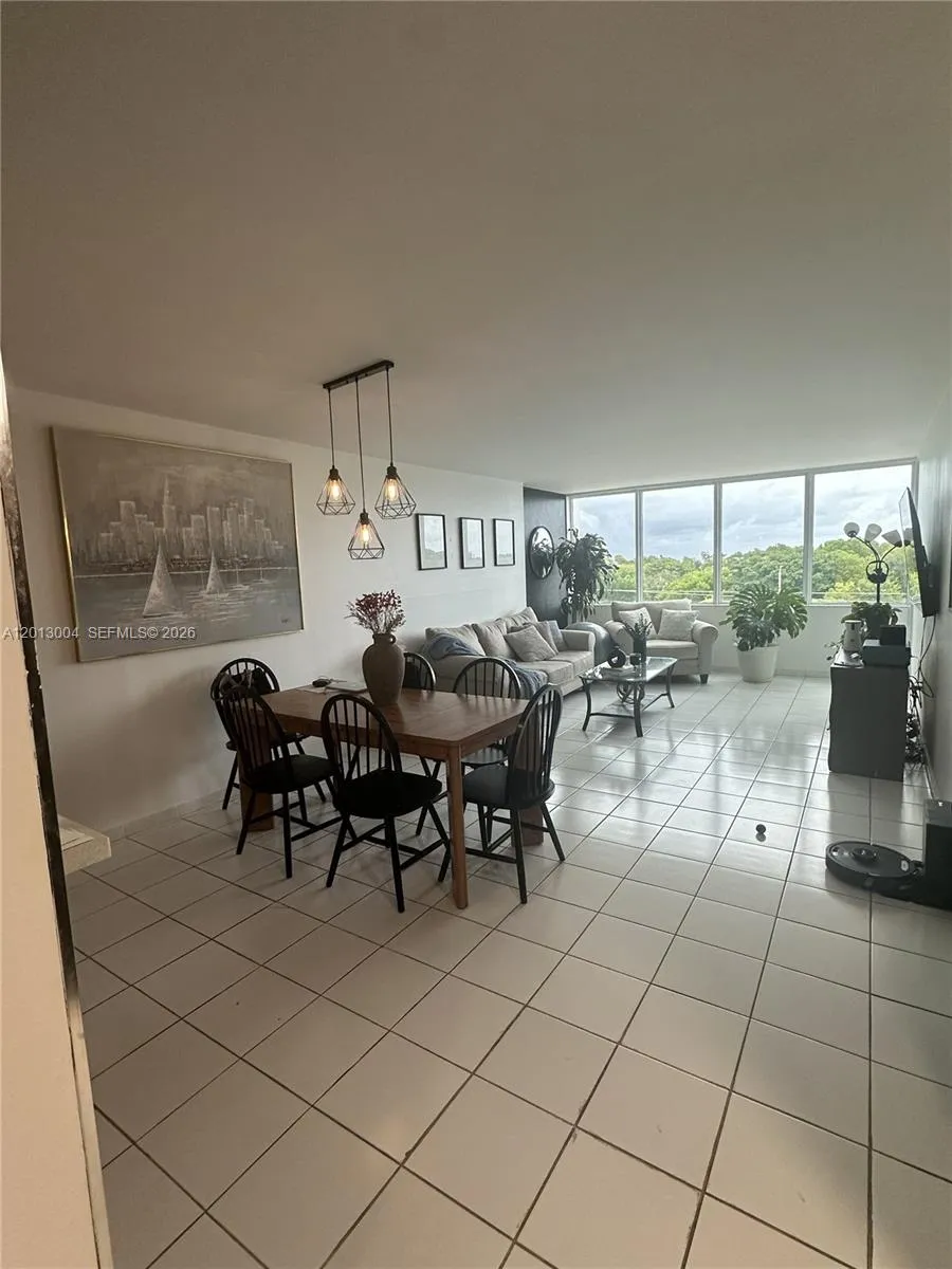 8233 Harding Ave # 503, Miami Beach FL 33141