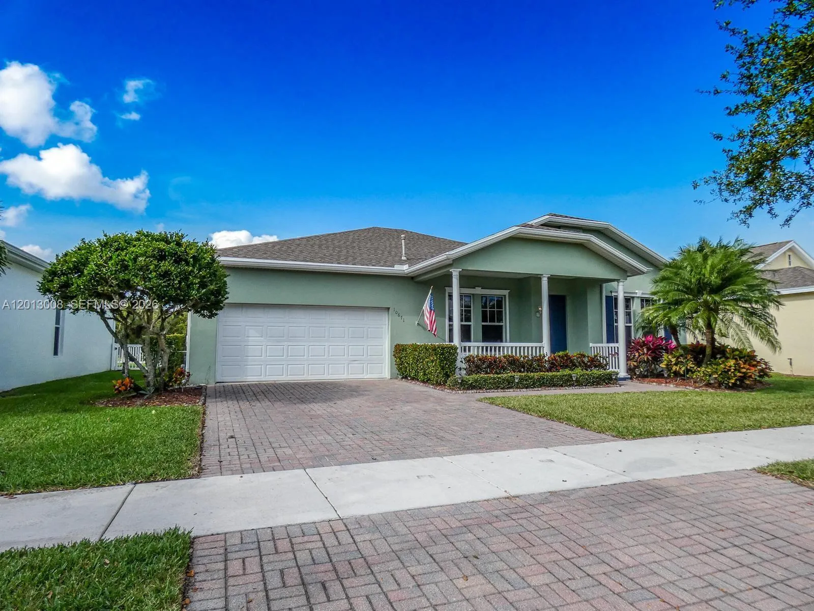 10671 SW Waterway Ln, Port St. Lucie FL 34987